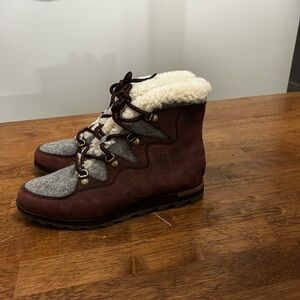 SOREL-Alpine Red Leather Booties Women's Size 10